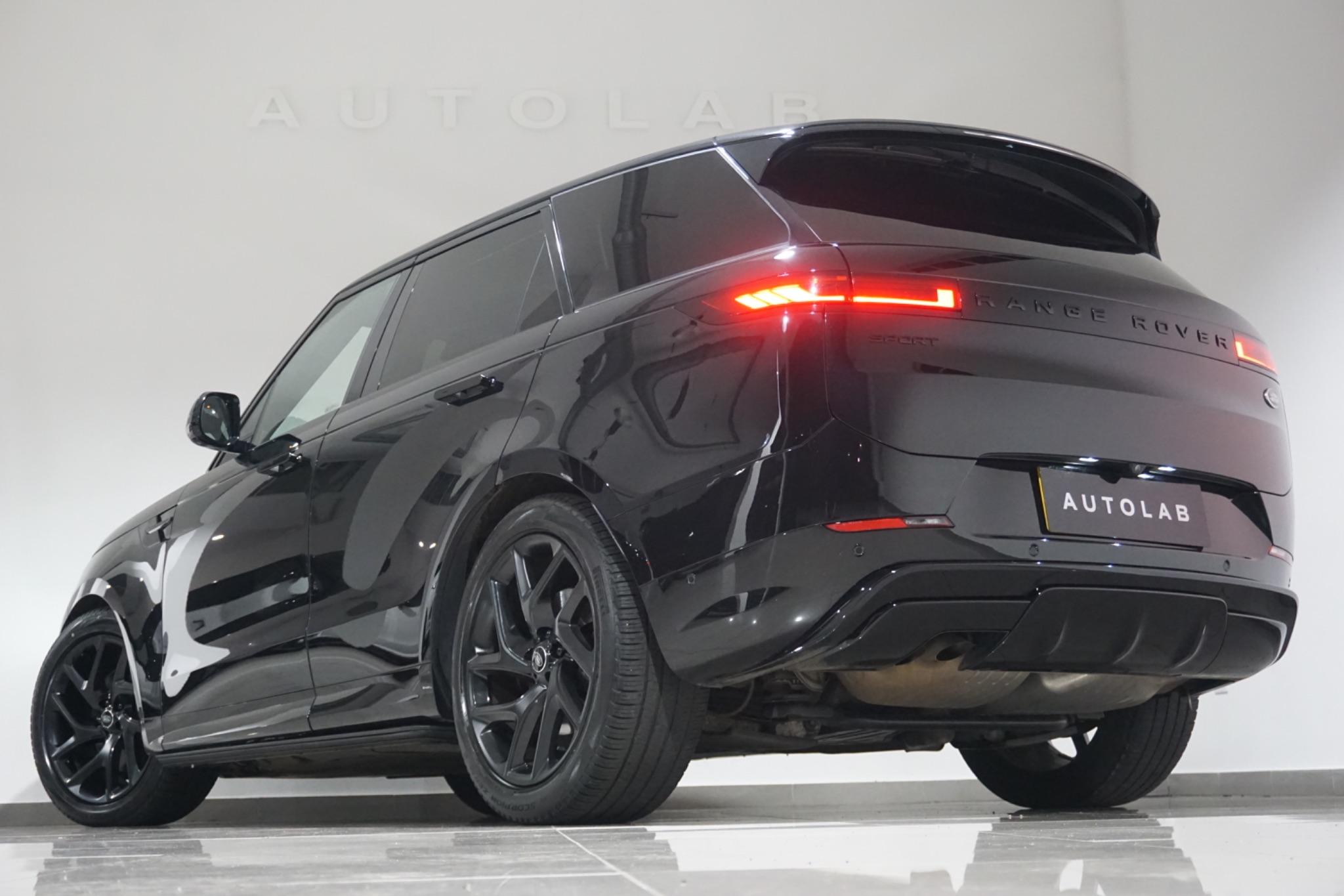 Land Rover Range Rover Sport 3.0 D300 MHEV Dynamic SE Auto 4WD Euro 6 (s/s) 5dr